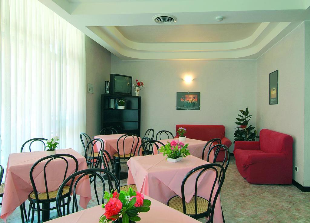 Hotel Residence Margherita Tortoreto Екстер'єр фото