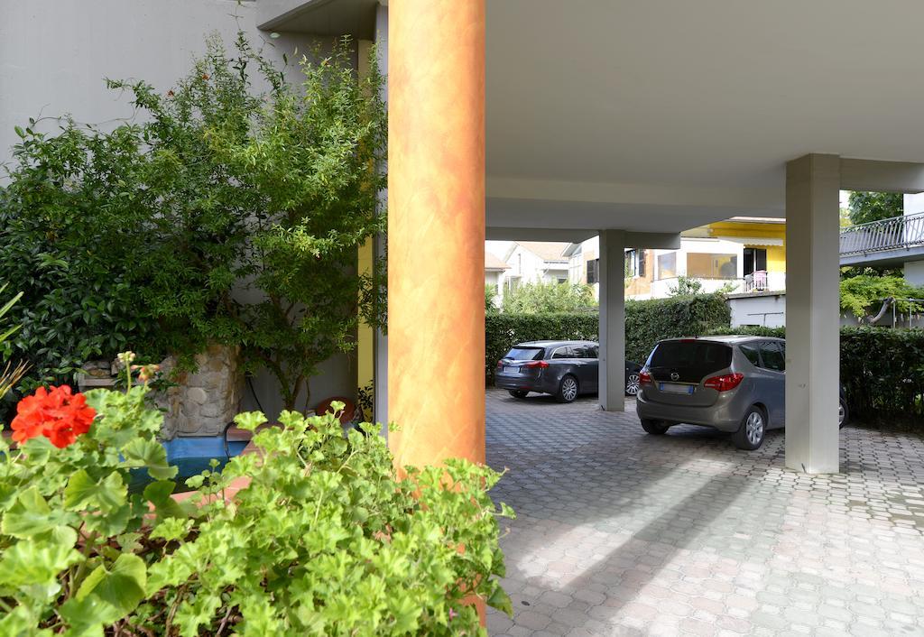 Hotel Residence Margherita Tortoreto Екстер'єр фото