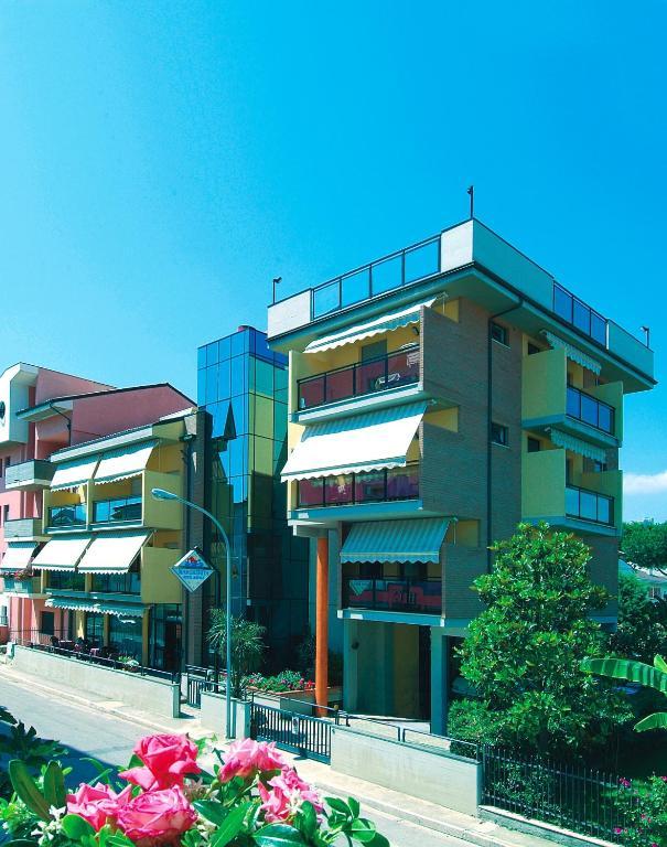 Hotel Residence Margherita Tortoreto Екстер'єр фото